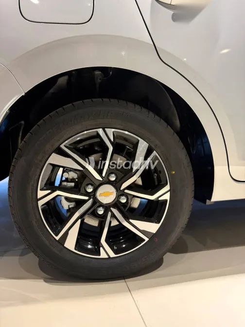 شيفروليه أوبترا 2026 فضي جديدة للبيع - 8