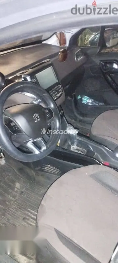 Peugeot 2008 2015 Silver Used for Sale - 3