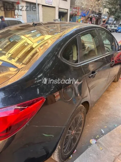 اوبل أسترا 2014 أسود مستعملة للبيع - 4