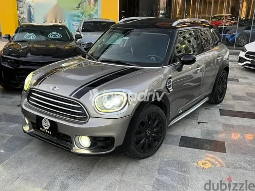 مينى كانترى مان 2018 فضي مستعملة للبيع - 1