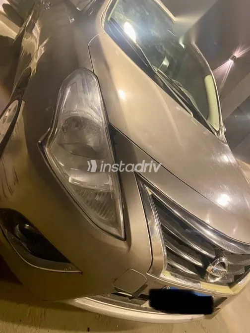 Nissan Sunny 2019 Gold Used for Sale - 7