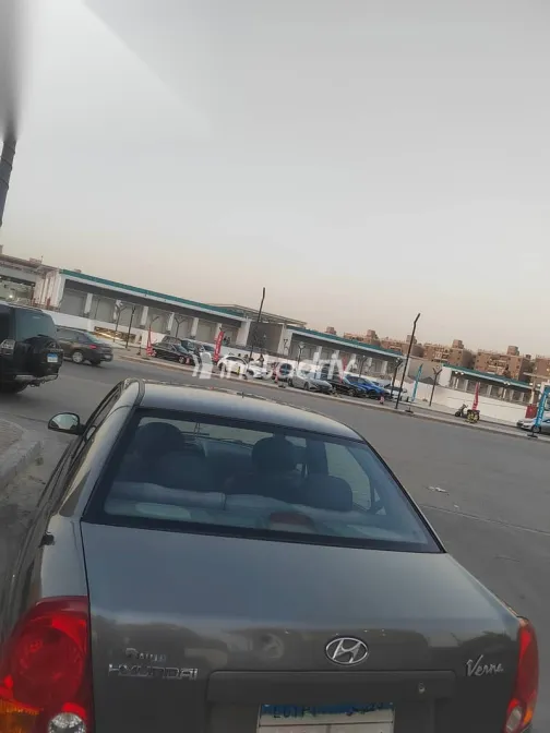 Hyundai Verna 2014 Gray Used for Sale - 2