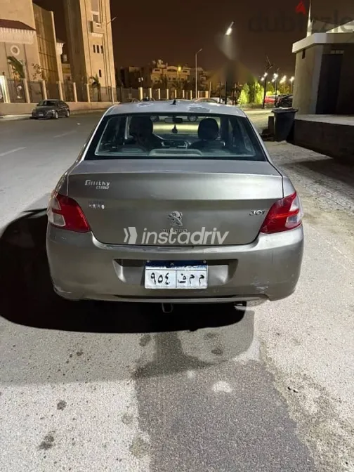 بيجو 301 2014 ذهبي مستعملة للبيع - 3