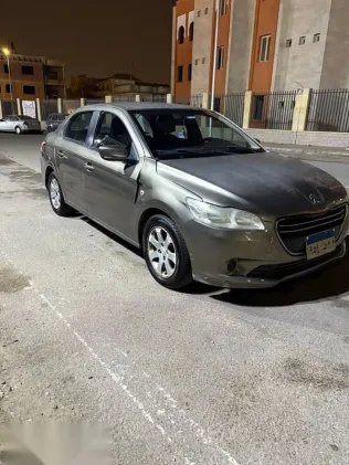 Peugeot 301 2014 Gold Used for Sale