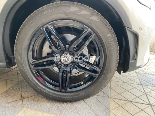 Mercedes GLC 300 2021 White Used for Sale - 4