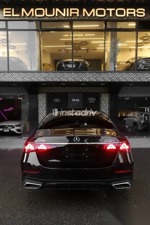 مرسيدس E 200 2025 أسود جديدة للبيع - 5