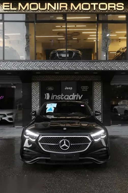 مرسيدس E 200 2025 أسود جديدة للبيع - 6