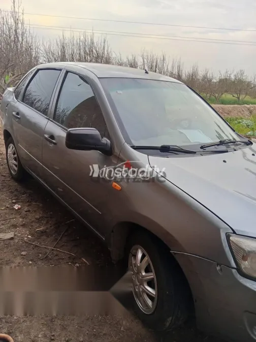 لادا جرانتا 2016 فضي مستعملة للبيع - 2