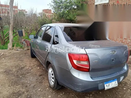 لادا جرانتا 2016 فضي مستعملة للبيع - 5