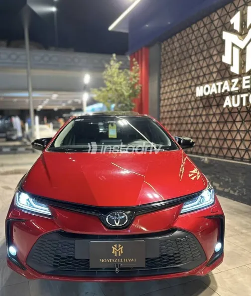 Toyota Corolla 2024 Burgundy Used for Sale - 4