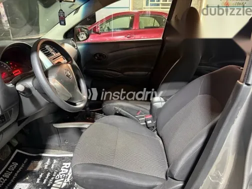 نيسان صنى 2023 رمادي مستعملة للبيع - 8