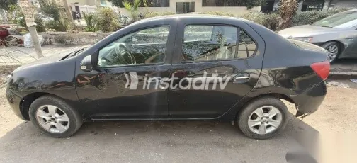 رينو لوجان 2015 أسود مستعملة للبيع - 4