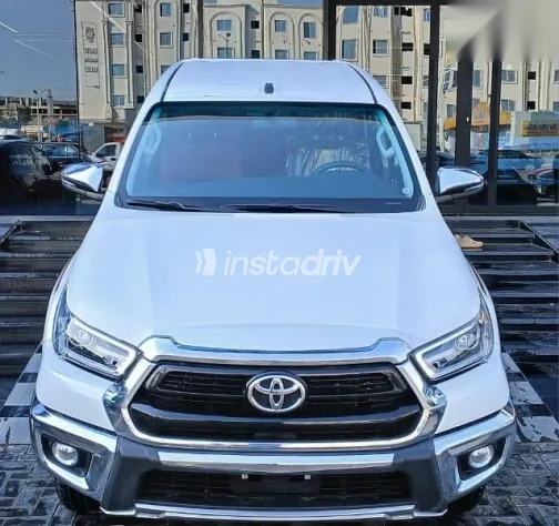 تويوتا هايلكس 2025 أبيض جديدة للبيع - 1