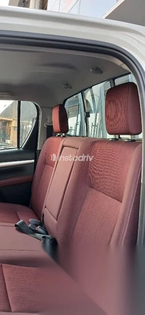 تويوتا هايلكس 2025 أبيض جديدة للبيع - 8