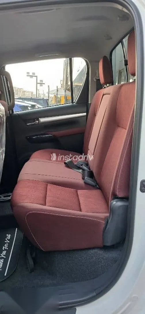 تويوتا هايلكس 2025 أبيض جديدة للبيع - 9