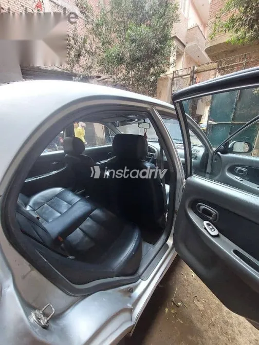 كيا سبكترا 2001 فضي مستعملة للبيع - 4