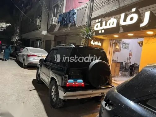 سوزوكى فيتارا 1999 أسود مستعملة للبيع - 2