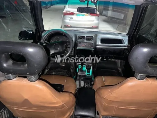 سوزوكى فيتارا 1999 أسود مستعملة للبيع - 9