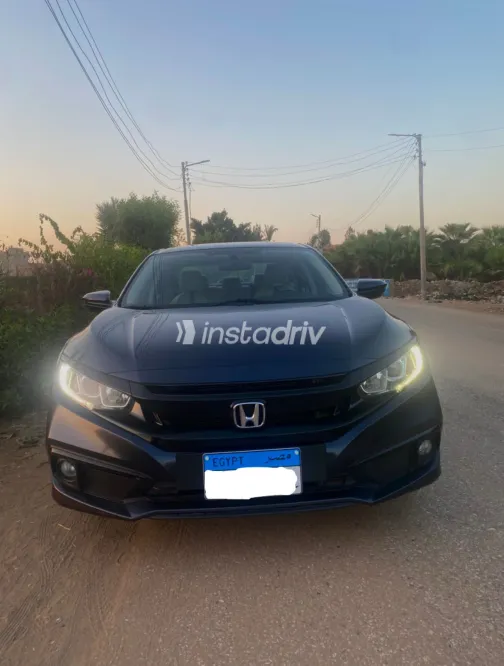 Honda Civic 2021 White Used for Sale - 7