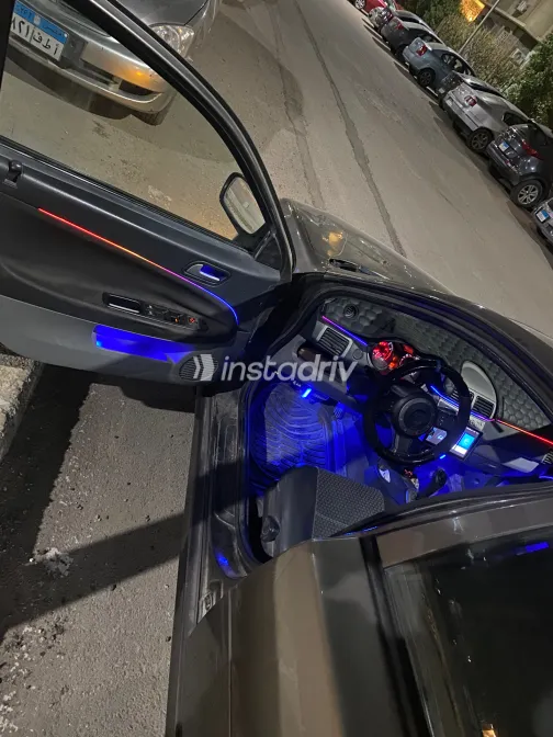 بروتون بيرسونا 2015 أبيض مستعملة للبيع - 4