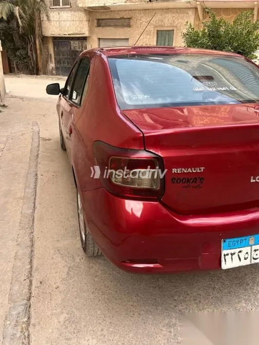 Renault Logan 2017 Red Used for Sale - 5