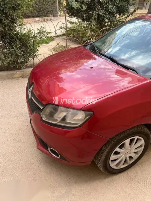 Renault Logan 2017 Red Used for Sale - 9