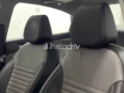 هيونداي اكسنت 2012 أزرق غامق مستعملة للبيع - 9