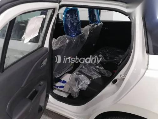 سوزوكى سويفت 2026 أبيض جديدة للبيع - 5