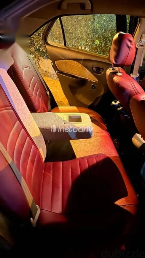 Toyota Yaris 2007 Black Used for Sale - 10