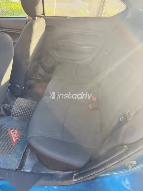 ميتسوبيشي اتراج 2014 أزرق غامق مستعملة للبيع - 6