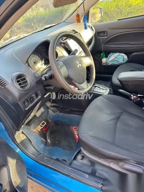 ميتسوبيشي اتراج 2014 أزرق غامق مستعملة للبيع - 7