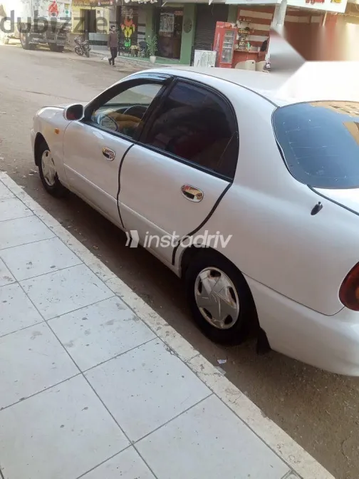 شيفروليه لانوس 2011 أبيض مستعملة للبيع - 2