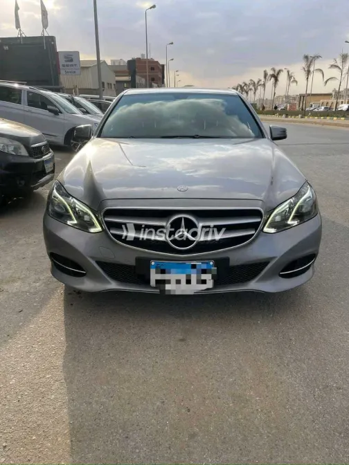 مرسيدس E 200 2014 أبيض مستعملة للبيع - 1