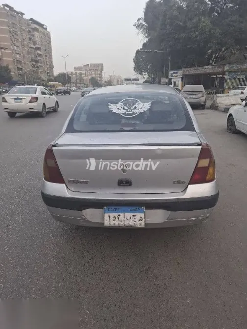 رينو كليو 2003 فضي مستعملة للبيع - 2