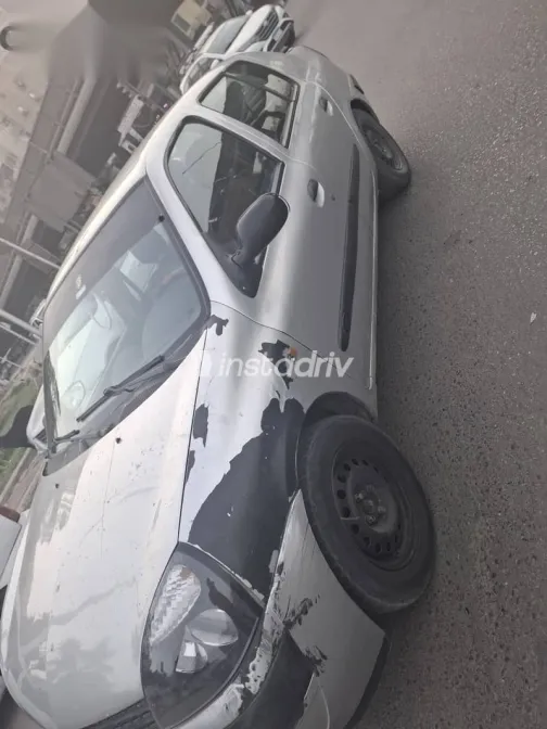 رينو كليو 2003 فضي مستعملة للبيع - 4