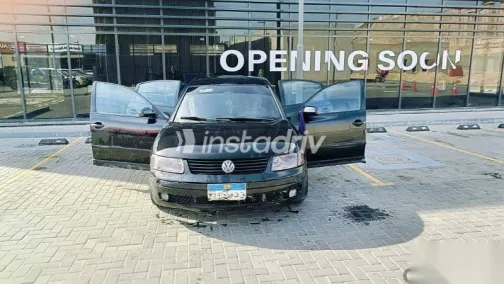 Volkswagen Passat 2000 Black Used for Sale - 3