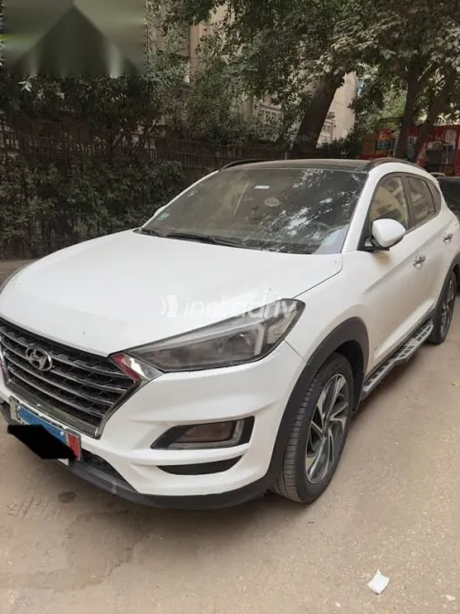 هيونداي توسان 2019 أبيض مستعملة للبيع - 1