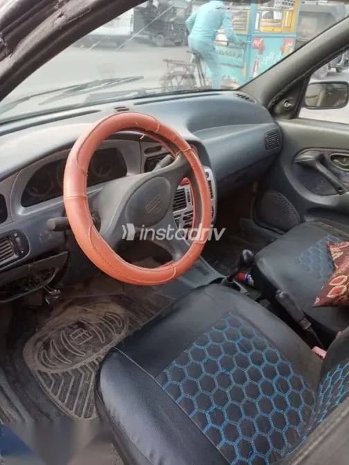 فيات سينا 2001 أزرق غامق مستعملة للبيع - 1