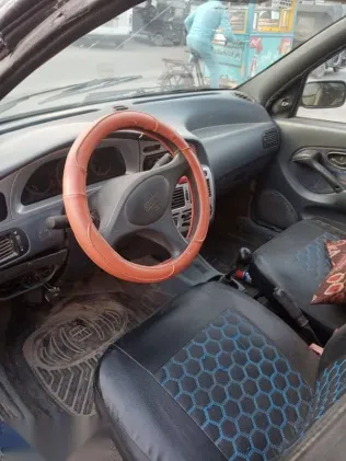 فيات سينا 2001 أزرق غامق مستعملة للبيع