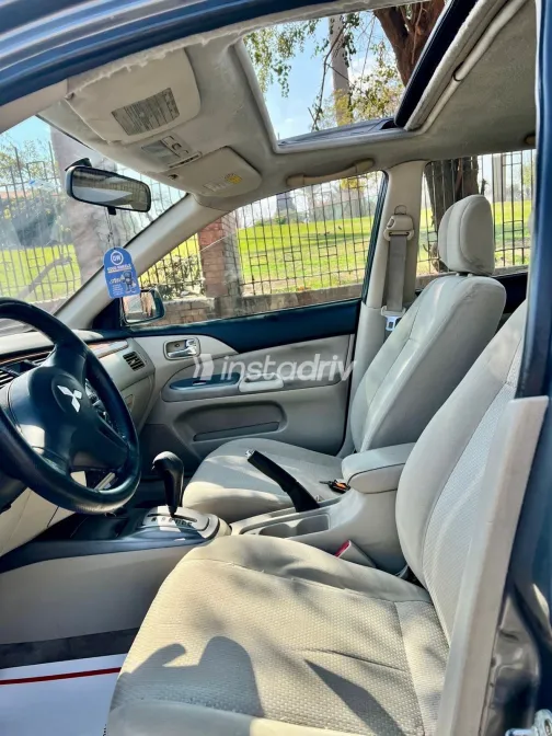 ميتسوبيشي لانسر 2007 أبيض مستعملة للبيع - 8