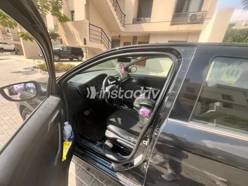 بيجو 301 2016 أبيض مستعملة للبيع - 2