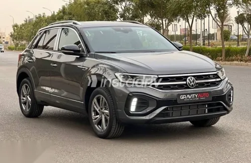 فولكس فاغن تي روك 2026 فضي جديدة للبيع - 3