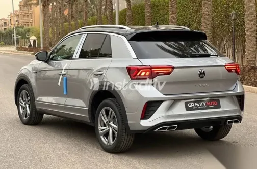 فولكس فاغن تي روك 2026 فضي جديدة للبيع - 5
