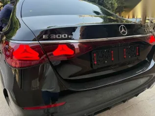 مرسيدس E 300 2025 أسود جديدة للبيع