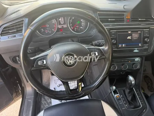 فولكس فاغن تيجون 2020 أسود مستعملة للبيع - 2