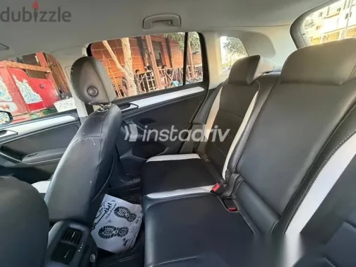 فولكس فاغن تيجون 2020 أسود مستعملة للبيع - 4