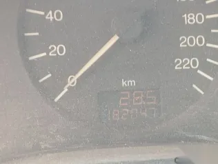 اوبل أسترا 2000 أبيض مستعملة للبيع