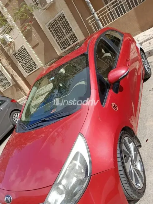 كيا ريو 2015 أحمر مستعملة للبيع - 3