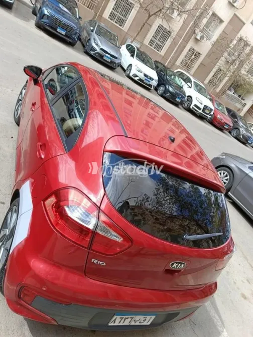 كيا ريو 2015 أحمر مستعملة للبيع - 5