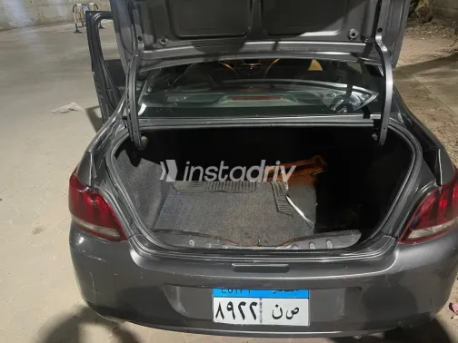 Peugeot 301 2021 White Used for Sale - 4